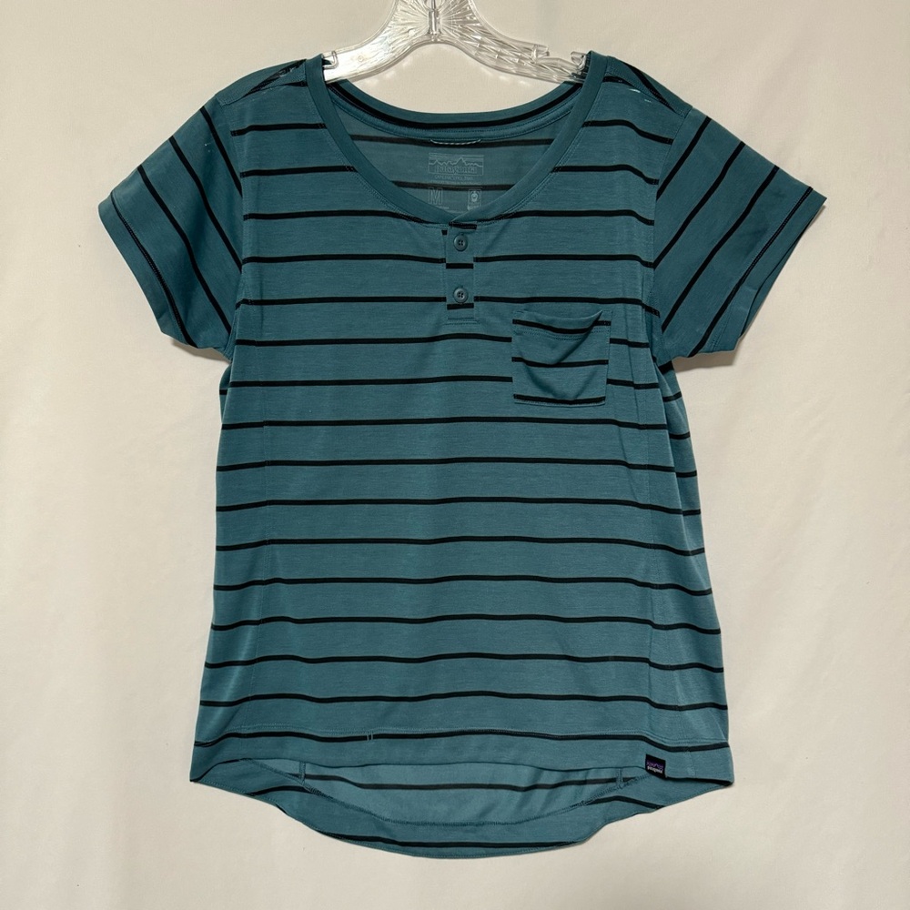 Patagonia Womens Medium Blue Black Stripe Capilene Cool Trail Bike Henley Shirt
